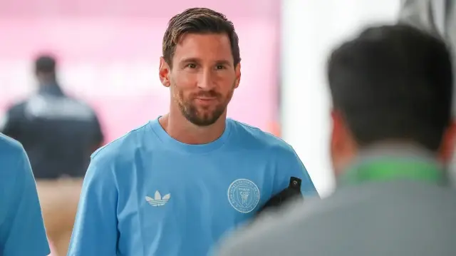 messi imzayi atti resmen aciklandi QHAvMTM9.webp