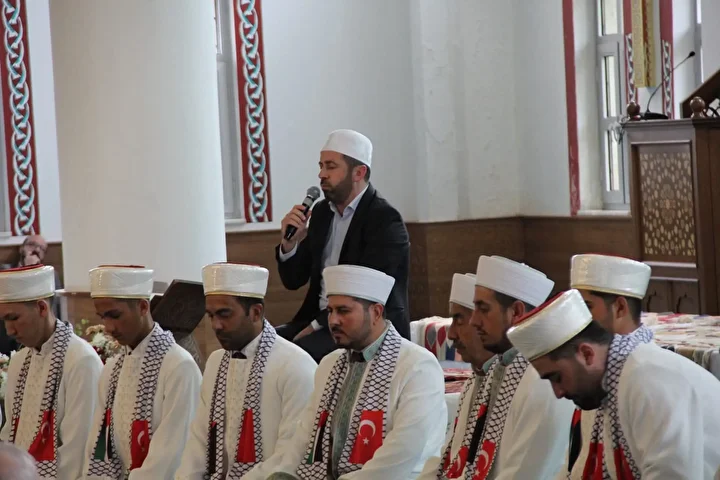 muglada 34 hafiz icin icazet merasimi duzenlendi dokumanlari takdim edildi 2