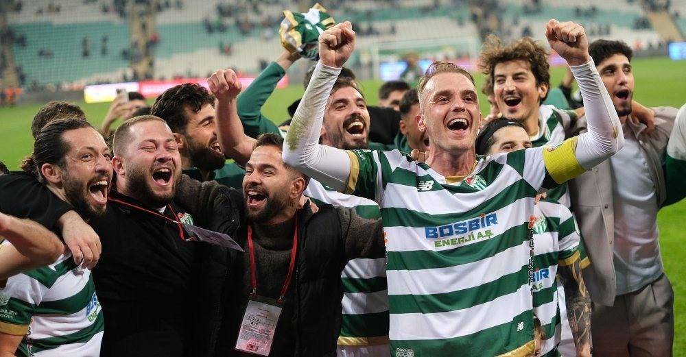 Muhteşem Lig'in eski efsanesi 2. Lig'de gol atmaya doymuyor! Öndere fark attılar 1 muhtesem ligin eski efsanesi 2 ligde gol atmaya doymuyor ondere fark attilar 0 3iqcRgua