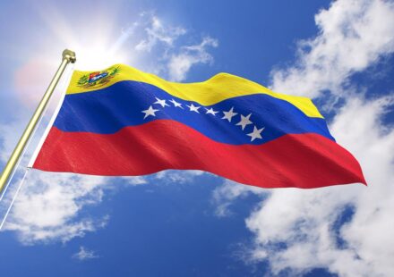 NATO ülkesi Venezuela Büyükelçiliği’ni kapattı nato ulkesi venezuela buyukelciligini kapatti KAnLg6Q6.jpg