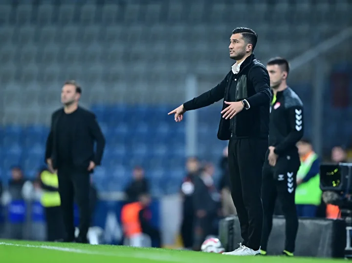 Nuri Şahin Galatasaray'ın zayıf noktasını açıkladı: 'İyi ekip lakin...' 2 nuri sahin galatasarayin zayif noktasini acikladi iyi ekip lakin 1 jYnJd8Ng