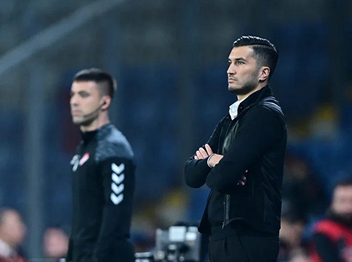 Nuri Şahin Galatasaray'ın zayıf noktasını açıkladı: 'İyi ekip lakin...' 3 nuri sahin galatasarayin zayif noktasini acikladi iyi ekip lakin 2 qTvNXnrA
