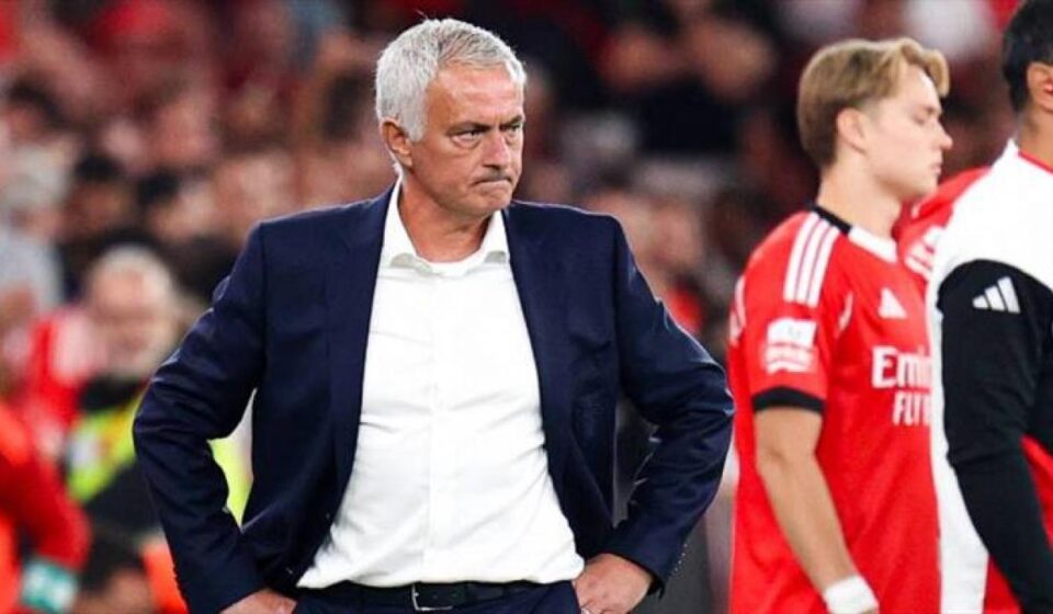 olacak is degil diyerek isyan etmisti mourinhodan sarana tek cumlelik karsilik bC7BT6Kf.jpg