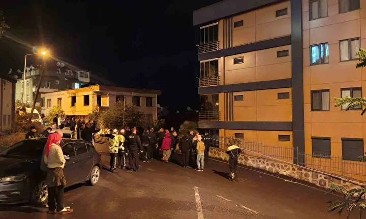 orduda catlaklar ve tabaninda kayma olan iki bina bosaltildi 0 kdFsXZAn