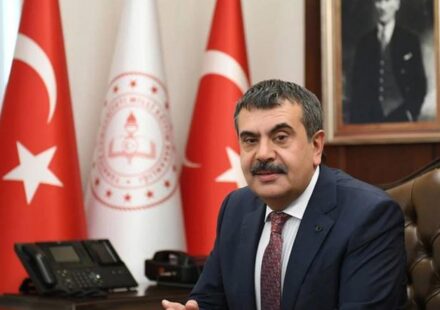 Orta Tatil Tarihleri duyuruldu! Yarıyıl tatili (2025-2026) MEB Yeni Takvim orta tatil tarihleri duyuruldu yariyil tatili 2025 2026 meb yeni takvim wHlSesmA.jpg