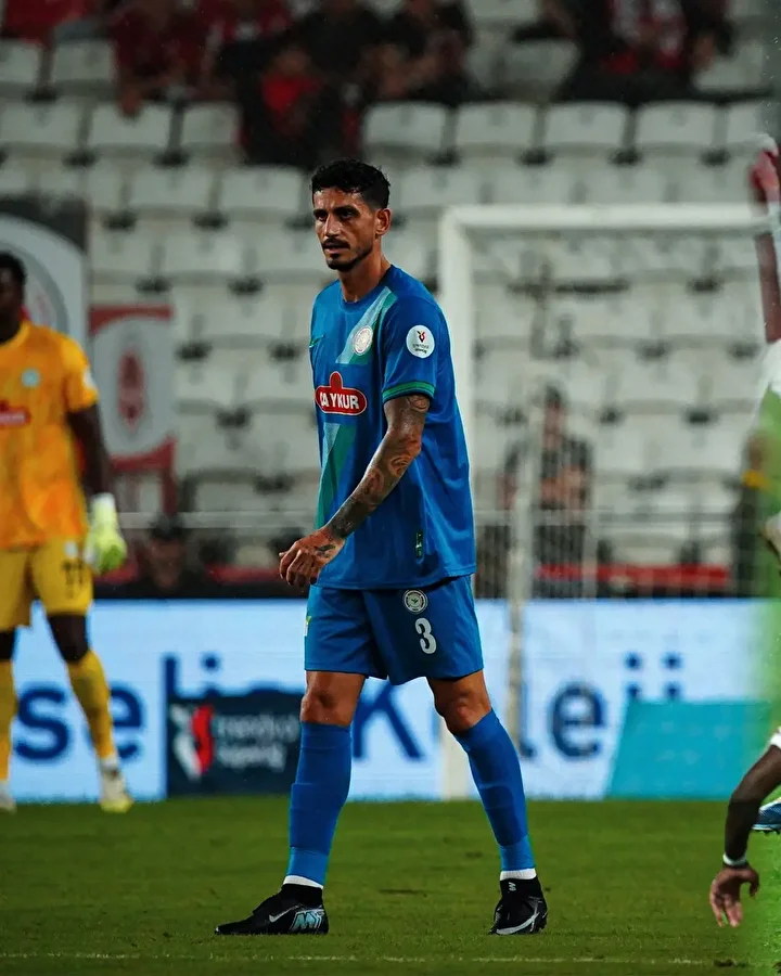 ozan tufan yol ayriminda 3 HrDaeaw8
