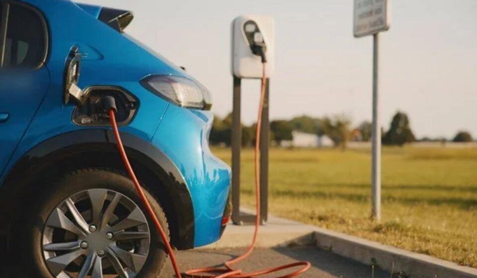 phev araclar akaryakitli araclar kadar cevreyi kirletiyor ptMR5j7k.jpg