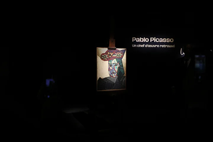 picassonun sakli portresi pariste sergilendi 5