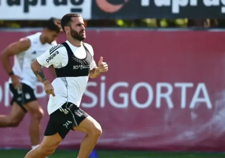 Rafa Silva’nın sakatlığında son durum belirli oldu: Derbide oynayacak mı? rafa silvanin sakatliginda son durum belirli oldu derbide oynayacak mi aWQ5RC7i.webp