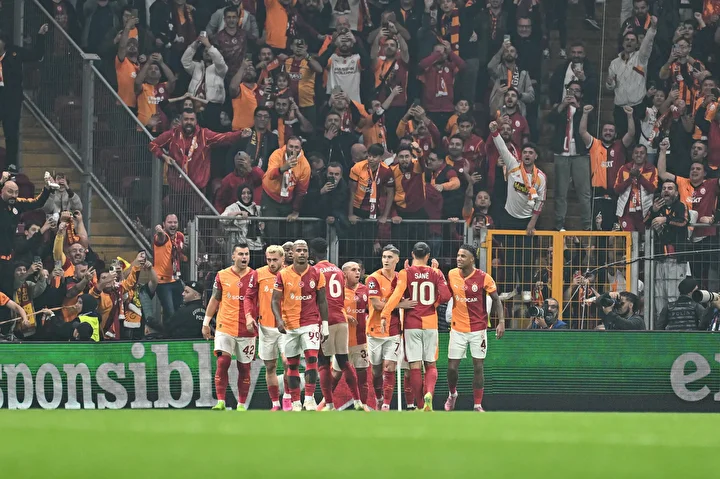 Rıdvan Dilmen'den Galatasaraylı yıldıza büyük övgü! "Türk futboluna böylesi gelmedi" 2 ridvan dilmenden galatasarayli yildiza buyuk ovgu turk futboluna boylesi gelmedi 1 e54SUPUZ