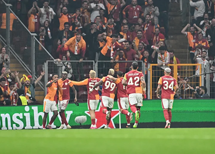 Rıdvan Dilmen'den Galatasaraylı yıldıza büyük övgü! "Türk futboluna böylesi gelmedi" 4 ridvan dilmenden galatasarayli yildiza buyuk ovgu turk futboluna boylesi gelmedi 3 pqkBpHNT