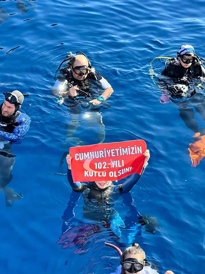 sahika ercumen cumhuriyet ve gazze icin dunya rekoru kirdi 9 VGuJ5iBF