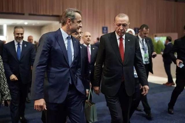 Sakin sular için iki ülkeden atak: Türkiye ve Yunanistan ortasında itimat artırıcı ziyaret 1 sakin sular icin iki ulkeden atak turkiye ve yunanistan ortasinda itimat artirici ziyaret 0 VzKSsi3r