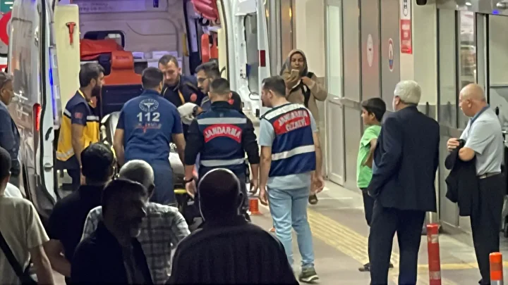 Şanlıurfa'da 18 mahkum besin zehirlenmesi kuşkusuyla hastaneye kaldırıldı 1 sanliurfada 18 mahkum besin zehirlenmesi kuskusuyla hastaneye kaldirildi 0 v5wDNqGz