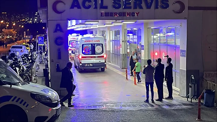 Şanlıurfa'da 18 mahkum besin zehirlenmesi kuşkusuyla hastaneye kaldırıldı 3 sanliurfada 18 mahkum besin zehirlenmesi kuskusuyla hastaneye kaldirildi 2 VR1Rr12D