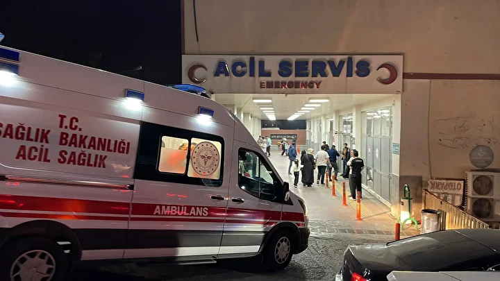 Şanlıurfa'da 18 mahkum besin zehirlenmesi kuşkusuyla hastaneye kaldırıldı 8 sanliurfada 18 mahkum besin zehirlenmesi kuskusuyla hastaneye kaldirildi 7 S1PzH5ki
