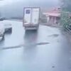 sariyerde tir devrildi cocuk parkinda faciadan donuldu 3AgKbf6n.jpg