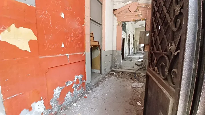 Sarsıntıda hasar gören 125 yıllık İskenderun Lisesi'nde onarım başladı 4 sarsintida hasar goren 125 yillik iskenderun lisesinde onarim basladi 3 eVzj3llk