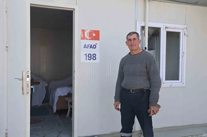 Sarsıntıdan sonra huzuru mağarada bulmuştu: Artık çok sevdiği mağarasını boşaltacak olmanın hüznünü yaşıyor 8 sarsintidan sonra huzuru magarada bulmustu artik cok sevdigi magarasini bosaltacak olmanin huznunu yasiyor 7 W2GYfDTk