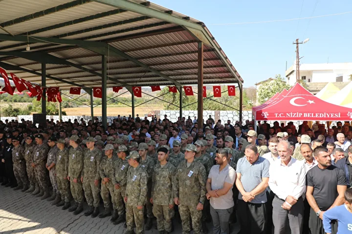Şehit Piyade Er Eyüp Güner son seyahatine uğurlandı 5 sehit piyade er eyup guner son seyahatine ugurlandi 4