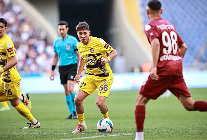 sergen yalcindan ulusal futbolcuya veto 3 v4EsRyvg