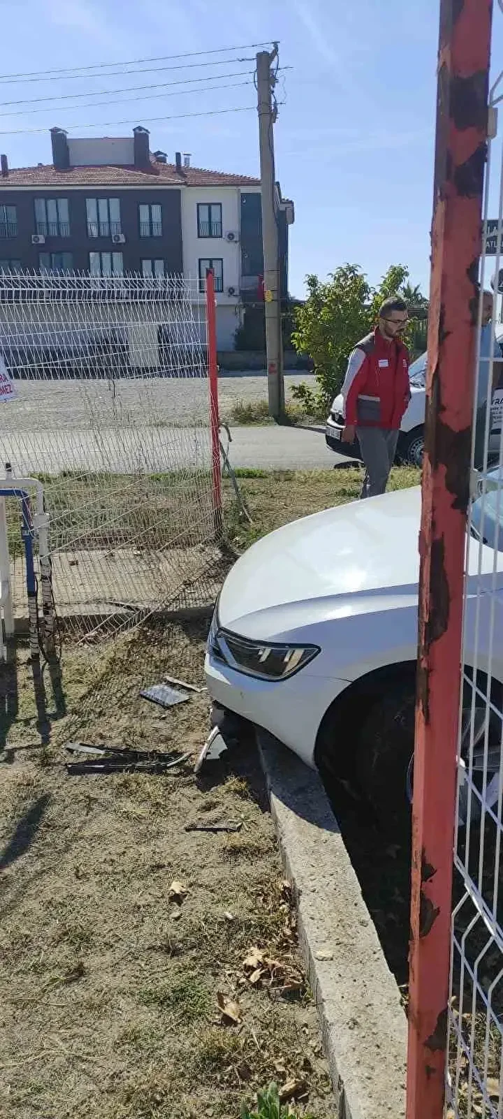 sofor otomobiliyle duvara carpti plani guvenlik kamerasi bozdu 4 1TcsuMXA