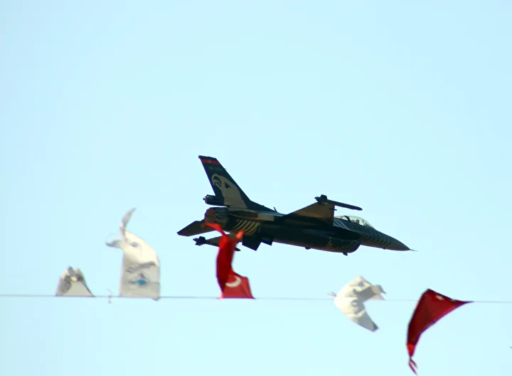 soloturkten kayseri semalarinda sov ucusu 0 TLgH5aTF