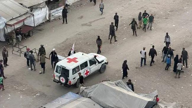 son dakika dunyanin gozu gazzede rehineler israil ordusuna teslim edildi 12 w9UKYDX2