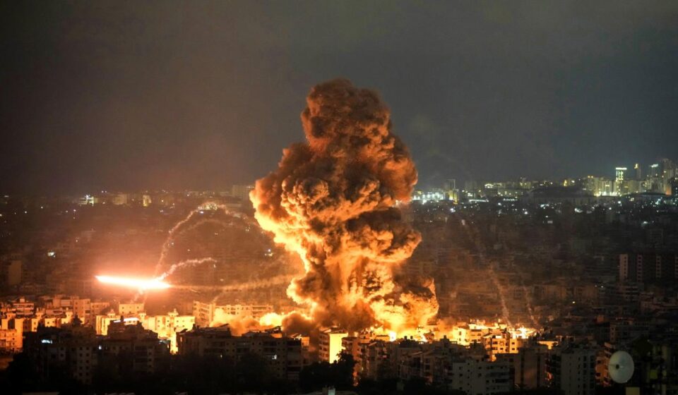son dakika israil ve abdden yemende kanli suikast genelkurmay baskani olduruldu M5pa52bH.jpg