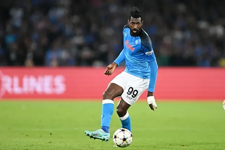 Süper Lig devinden sürpriz transfer atağı: Osimhen’in eski ekip arkadaşı geliyor 2 super lig devinden surpriz transfer atagi osimhenin eski ekip arkadasi geliyor 1 ODICry6y