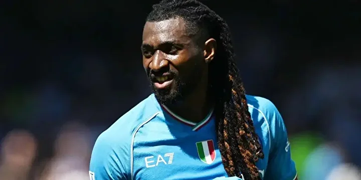 Süper Lig devinden sürpriz transfer atağı: Osimhen’in eski ekip arkadaşı geliyor 3 super lig devinden surpriz transfer atagi osimhenin eski ekip arkadasi geliyor 2 fknaImV3