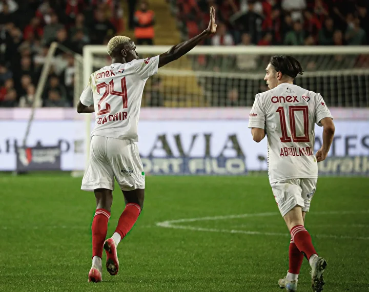 super ligde gecmisi olmayan adam birinci ciktigi macta herkesi etkiledi 0 nqzGu563