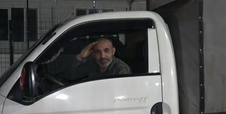 suriyelilerin donus seyahati devam ediyor turkiyeye rahmet versin cok tesekkur ederim 0 73Sra4eE