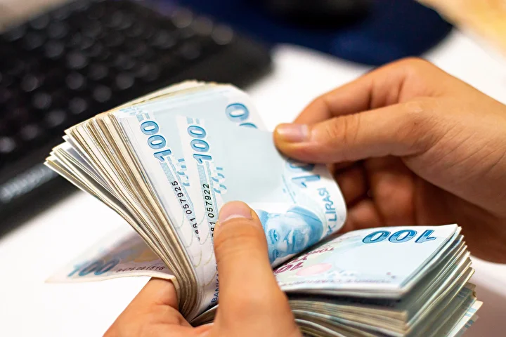 Taban fiyat artırım süreci başladı: 1 saat 20 dakikalık toplantı! İşte gündemdeki birinci artırım senaryoları 7 taban fiyat artirim sureci basladi 1 saat 20 dakikalik toplanti iste gundemdeki birinci artirim vvYZXP2F