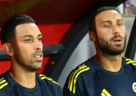 Takım dışı kalan İrfan Can Kahveci ve Cenk Tosun’dan açıklama geldi takim disi kalan irfan can kahveci ve cenk tosundan aciklama geldi GCVz39xQ.webp