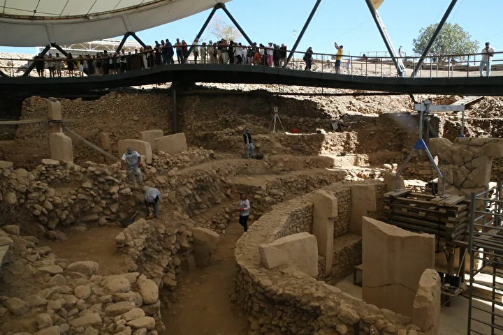 Tarihin yine yazıldığı Göbeklitepe'nin günlük ziyaretçi sayısı 5 bini geçti 4 tarihin yine yazildigi gobeklitepenin gunluk ziyaretci sayisi 5 bini gecti 3 Ce6Luc5O