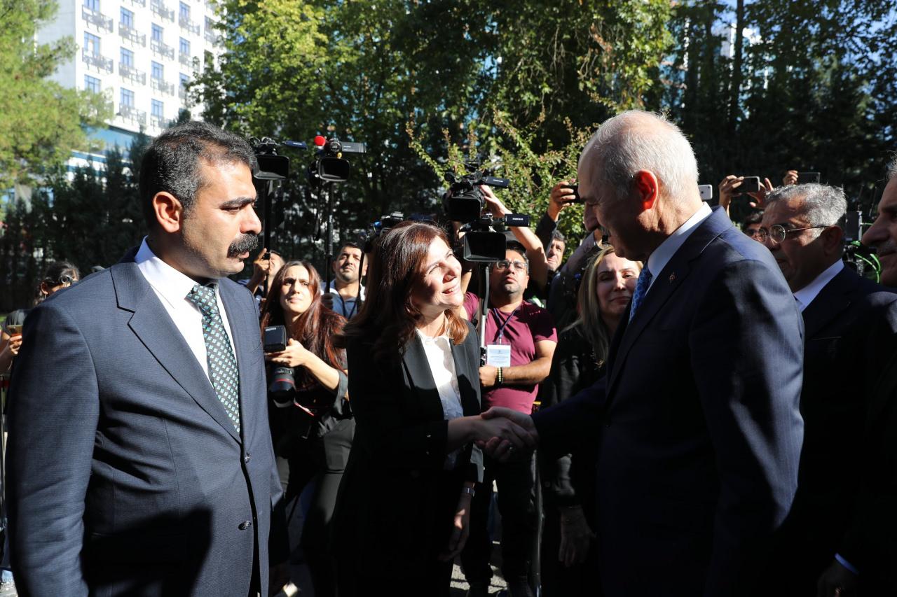 TBMM Başkanı Kurtulmuş'tan Diyarbakır'da Valilik ve Büyükşehir Belediyesine ziyaret 6 tbmm baskani kurtulmustan diyarbakirda valilik ve buyuksehir belediyesine ziyaret 5 NtZHAN9t