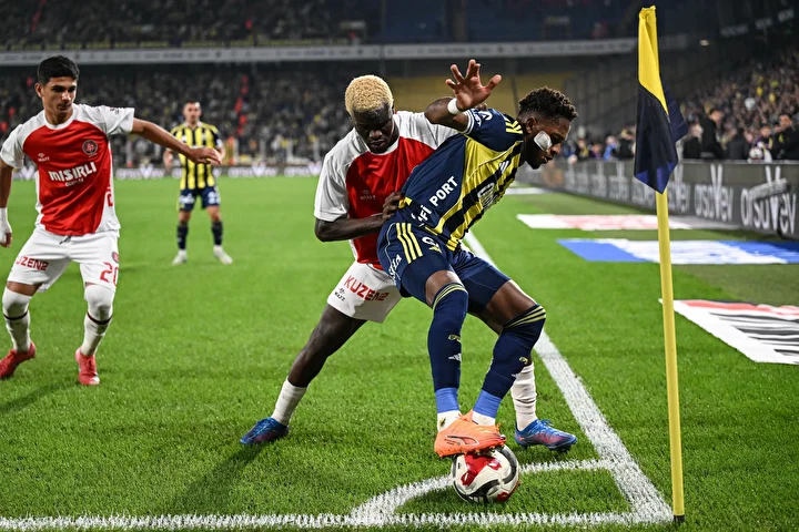 Tedesco yıldız ismi sildi! Yedek soyunacak 3 tedesco yildiz ismi sildi yedek soyunacak 2 pyNLSLmU