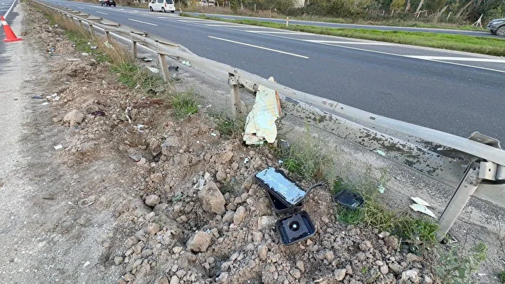 tekirdagda feci kaza bariyere carpan kamyonetin soforunun ayagi koptu 1 K4n47ek7
