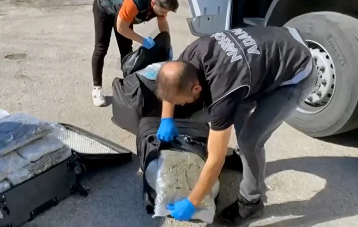 tir surucusu 55 kilo skunk ile yakalandi arkadasim rica etti dedi 3 rwOQtmw3