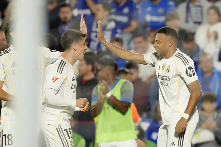 top toplayici cocuk o denli bir sey istedi ki arda guler sasti kaldi 2 2v7kbGYT