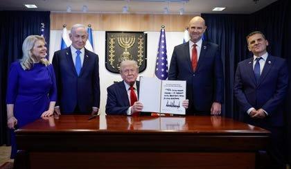Trump'tan Netanyahu'ya latife: Biraz daha nazik olabilirsin bebeğim 2 trumptan netanyahuya latife biraz daha nazik olabilirsin bebegim 1 kGmPC59u