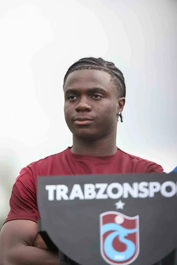 Tugay Kerimoğlu'ndan Trabzonsporlu futbolcu için flaş davet: Türk vatandaşı yapalım 8 tugay kerimoglundan trabzonsporlu futbolcu icin flas davet turk vatandasi yapalim 7