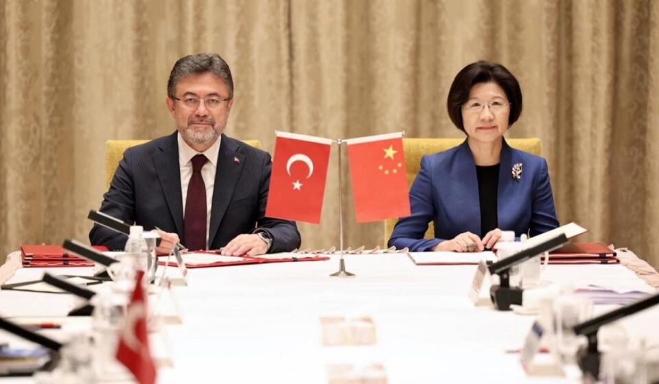 Türkiye ile Çin imzayı attı! 300 milyar dolarlık pazar hedefte! turkiye ile cin imzayi atti 300 milyar dolarlik pazar hedefte F9Tp5lxX.jpg
