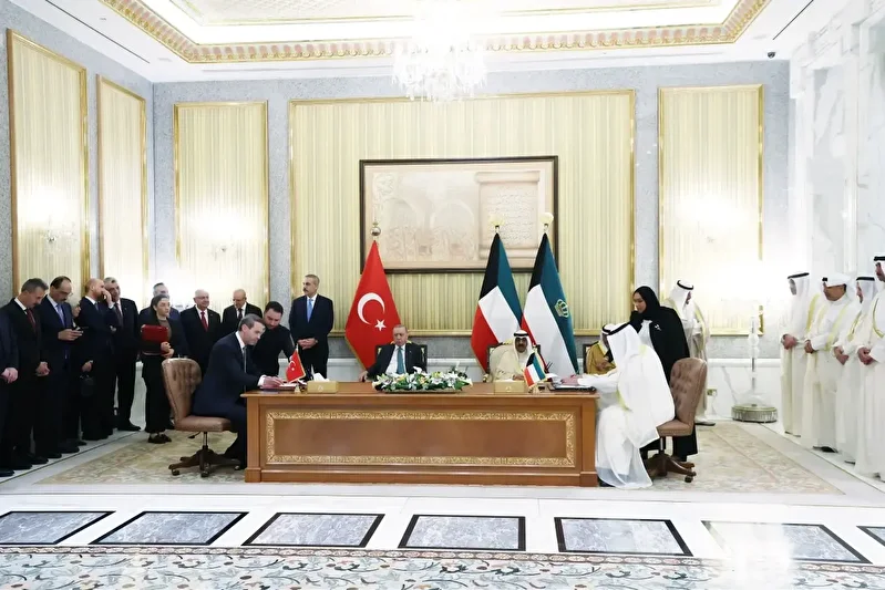 Türkiye ile Kuveyt ortasında 4 muahede imzalandı 1 turkiye ile kuveyt ortasinda 4 muahede imzalandi 0 sTHvjtrW