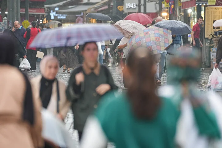 turkiyede hafta sonu yagisli hava hakim olacak 6