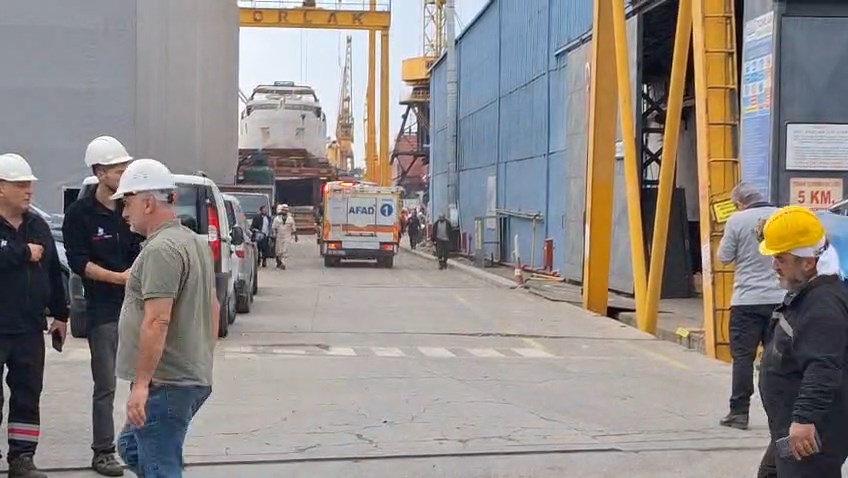 Tuzla'da tersanede patlama! Meyyit ve yaralılar var! 1 tuzlada tersanede patlama meyyit ve yaralilar var 0 U8khZ2XX