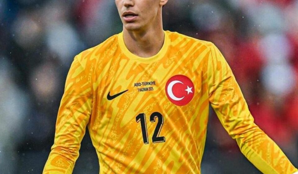 ulusal grupta kriz cikarmisti berke ozer tffyi yalanladi bu karar saygisizlik degil EiBSciFM.jpg