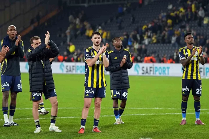 Ümit Karan'dan Fenerbahçeli futbolcu için dikkat çeken tez: 60 milyon euro 2 umit karandan fenerbahceli futbolcu icin dikkat ceken tez 60 milyon euro 1 RnEJveEy