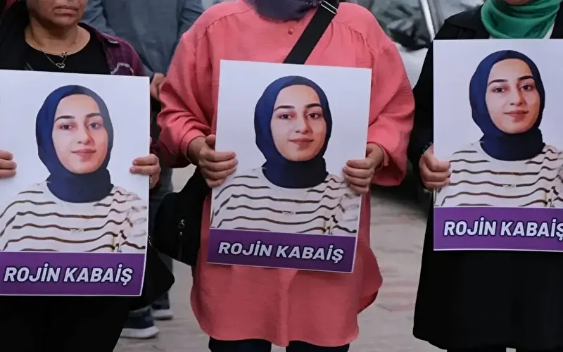 Üniversiteli Rojin Kabaiş'in kuşkulu evrakında yeni rapor: İki farklı erkeğe ilişkin DNA tespit edildi 1 universiteli rojin kabaisin kuskulu evrakinda yeni rapor iki farkli erkege iliskin dna tespit edildi EnpEQIF8